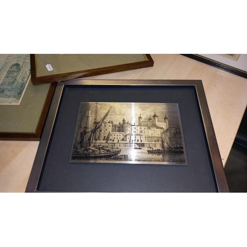 303 - A good varied selection of framed engraving prints - Collection only