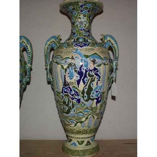 1031 - 2 pairs of early pottery vases (3a/f)