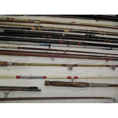 1099 - A good collection of fishing rods