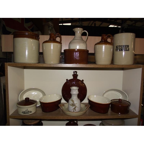 1118 - A good lot of stoneware etc, mainly by Pearsons of Chesterfield  COLLECT ONLY