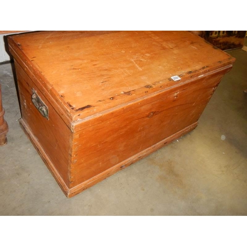 2651 - An antique pine liinen box, COLLECT ONLY.