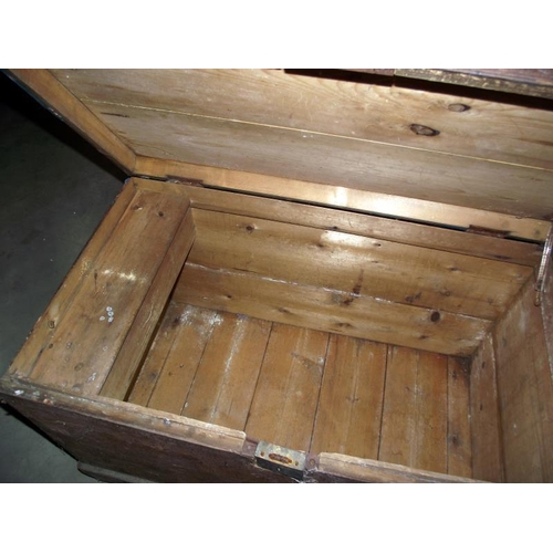 1305 - A large Victorian pine blanket box with inner candle box 91cm x 51cm x height 58cm COLLECT ONLY