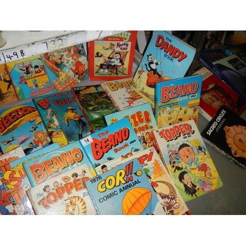 14 - A mixed lot of children's annuals including Beano.