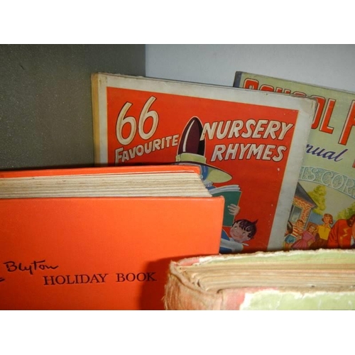 70 - A quantity of Children's annuals.