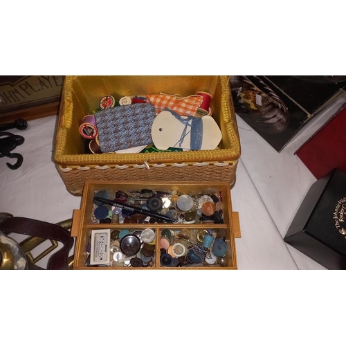 1366 - A vintage sewing box and contents