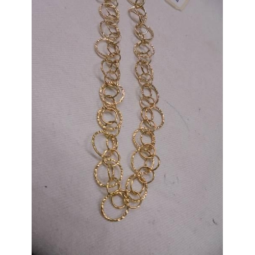 1084 - A 9ct gold necklace, 4.2 grams.