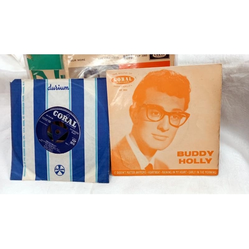 327 - 5x Buddy Holly EPs Coral