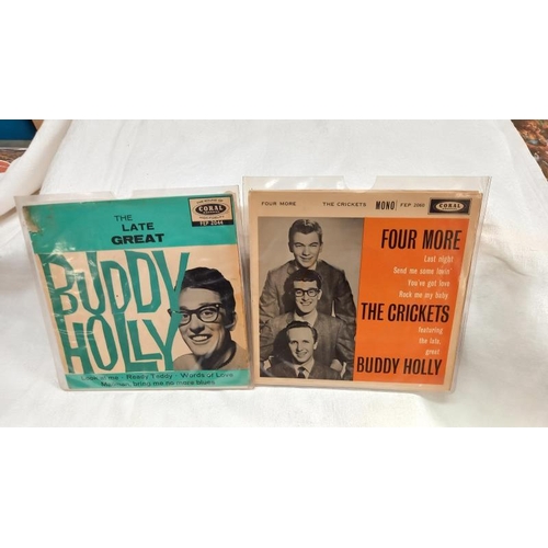 327 - 5x Buddy Holly EPs Coral