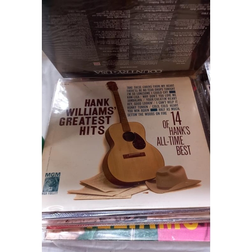 399 - A quantity of Hank Williams LP's 25+