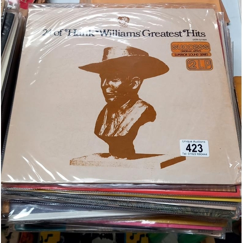 423 - A quantity of Hank Williams LP's 25+