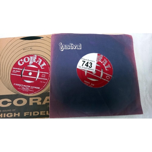 743 - 5 Rare Square centre Buddy Holly 45s very good condition