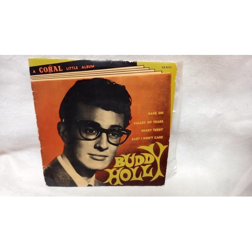 743 - 5 Rare Square centre Buddy Holly 45s very good condition