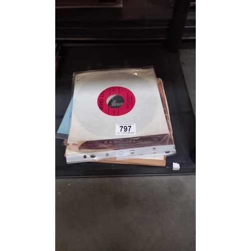 797 - Quantity of the crickets 45s, some early records