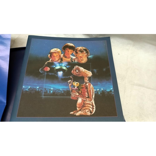 811 - ET Boxed Picture disc with booklet, very good condition