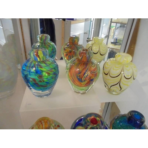 1253 - Six assorted studio glass bud vases.