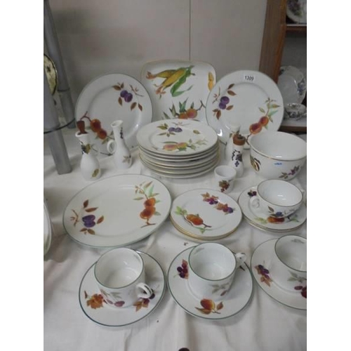 1309 - Approximately fifty pieces of Royal Worcester Evesham pattern table ware, COLLECT ONLY.