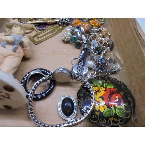 1151 - A mixed lot of jewellery including silver items, 9ct gold ring, earrings, brooches and a Coalport fi... 