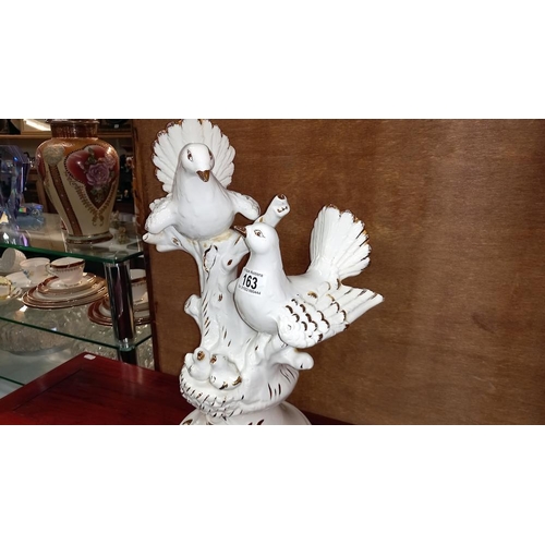 163 - A dove figurine centrepiece COLLECT ONLY