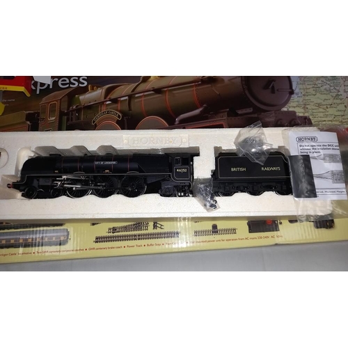 198 - Hornby 00 gauge R2722 Duchess class 46252 city of Leicester