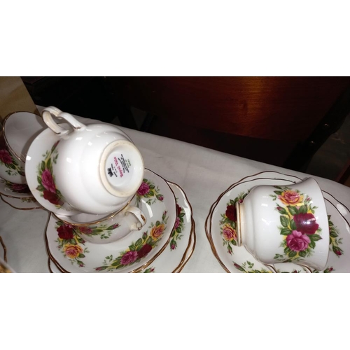 298 - An Old Country Roses Royal Albert cake platter etc plus a Royal Vale tea set