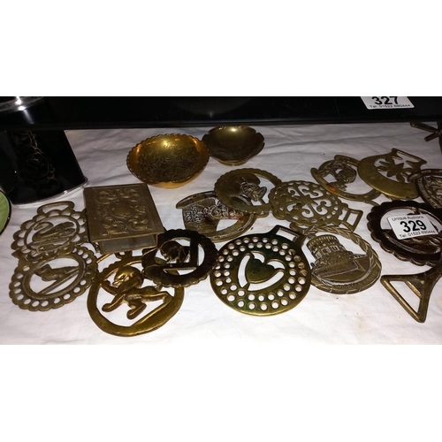 329 - A quantity of horse brasses