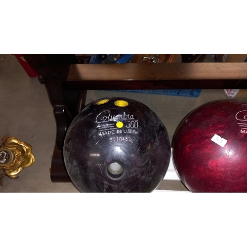 361 - 2 Columbia 300 ten pin bowling balls, made in USA no ST10482 and ST08623 COLLECT ONLY