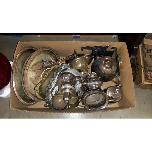 362 - A box of mixed silver plate including trays