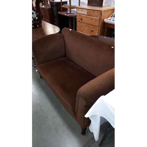 368 - A 1920/30's brown Draylon drop end settee/sofa  COLLECT ONLY