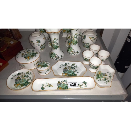 436 - A quantity of Kowloon pattern china