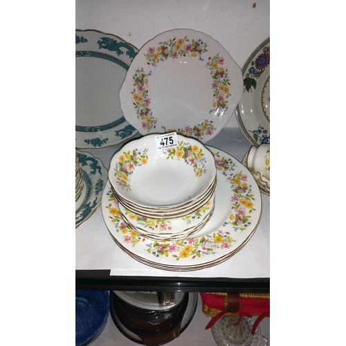 475 - A Booths dragon part dinner set and a Colclough floral dinner ware set