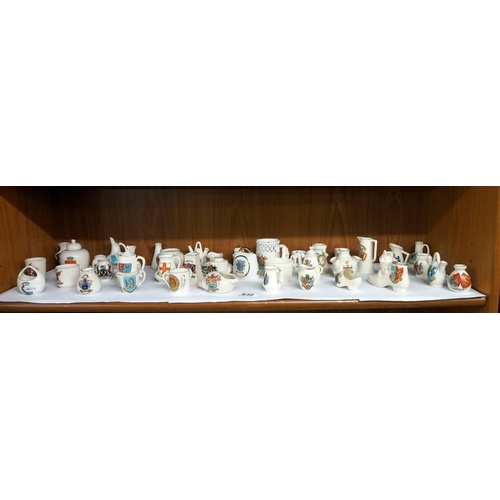 549 - A good assortment of crested ware