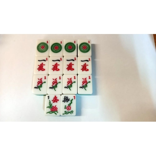 651 - A Mah-jong set, tile sizes 3cm x 2cm x 0.5cm depth