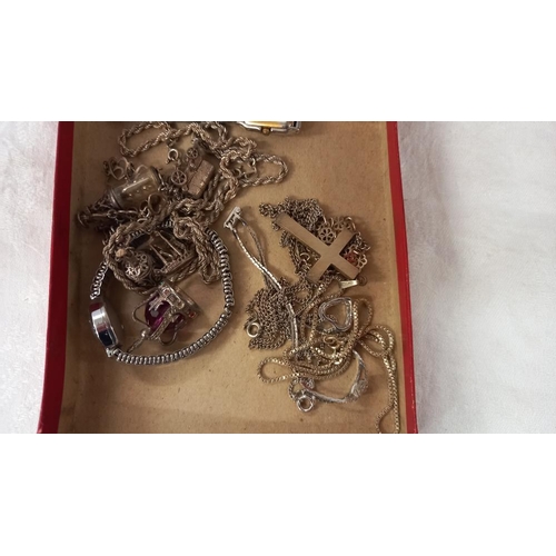 665 - A mixed lot of white metal jewellery/charms including some silver and ladies wristwatches