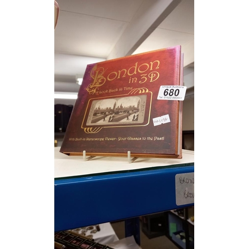 680 - A London in 3D hardback book 'A look back in time' with built in stereoscope viewer