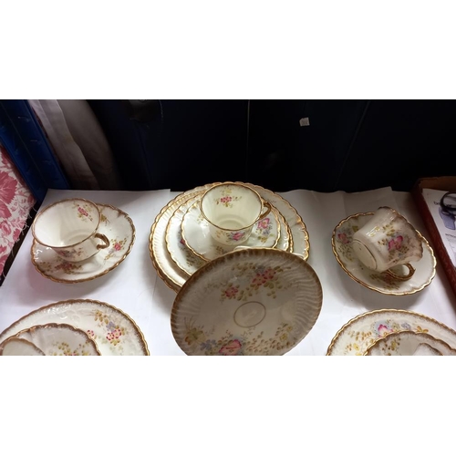 688 - A 17 piece vintage tea set