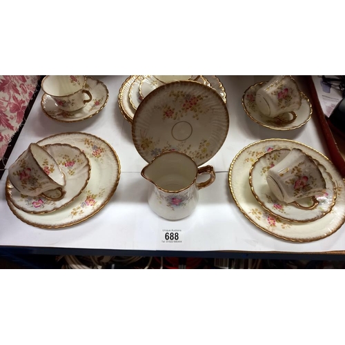 688 - A 17 piece vintage tea set