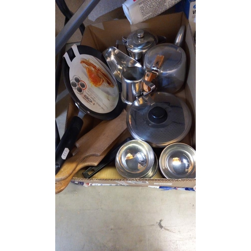 706 - A quantity of kitchenalia, including Pyrex, stainless steel, cutlery etc