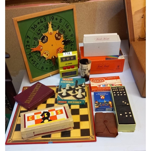 712 - A selection of old games etc including chess, draughts, dominoes