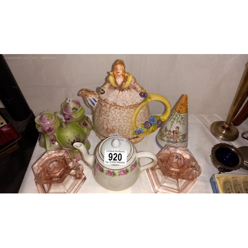 920 - A mixed lot including vintage teapot, sugar sifter etc