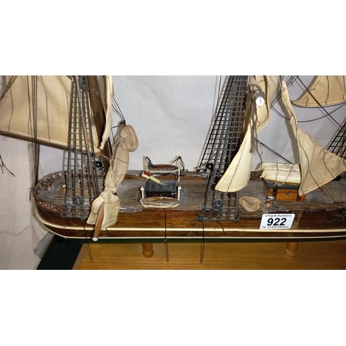 922 - A model of a clipper ship 'Young America' Launched in 1853 COLLECT ONLY