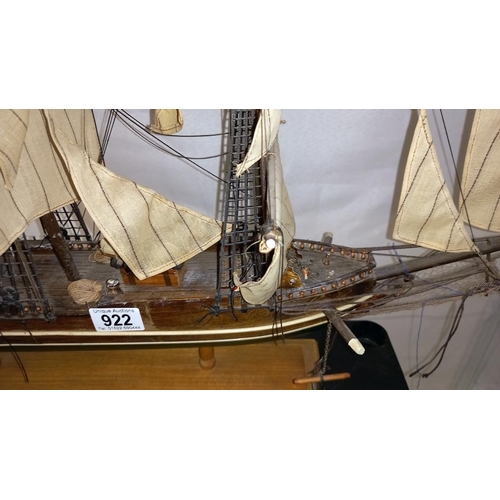 922 - A model of a clipper ship 'Young America' Launched in 1853 COLLECT ONLY