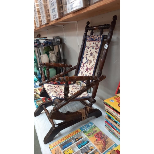 17 - A child's American rocking chair COLLECT ONLY