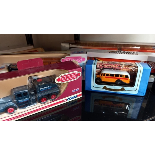 5 - A quantity of boxed diecast including 2 Corgi trackside, 2 Lledo trackside, 2 Oxford commercials, 1 ... 