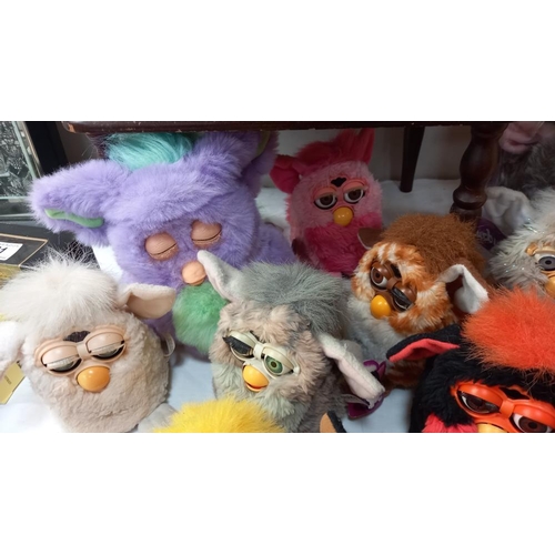 67 - A good lot of Furbys Furbies including early and boxed examples