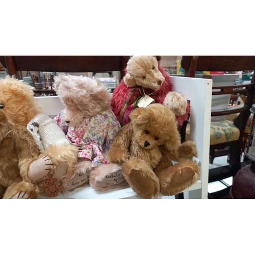 90 - 7 artists collectable bears by Tehidy, Affable, Mary Holden, E Willoughby, Sara Graves etc