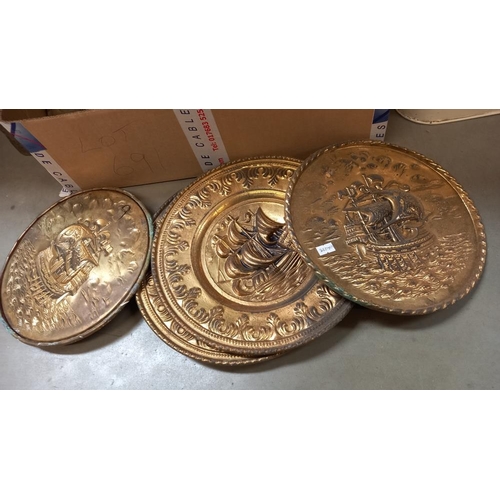 99 - A box of brass plates, lamp & door knocker COLLECT ONLY