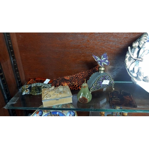 110 - A dragonfly wall mirror, perfume bottle, trinket box, etc