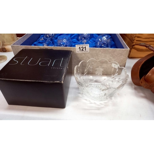 121 - A box set of Edinburgh crystal wine glasses, boxed Stuart crystal bowl and 2 cased sets of cutlery