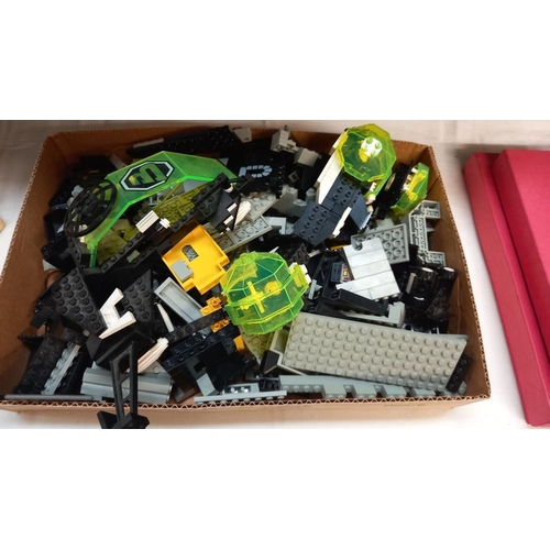 135 - A quantity of Ben 10 Lego