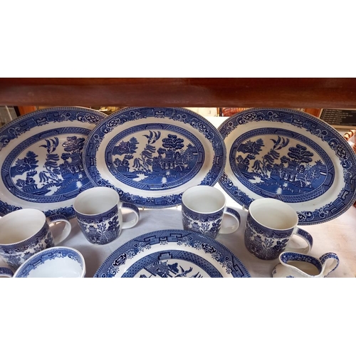 191 - A quantity of blue and white Churchill plates, mugs etc